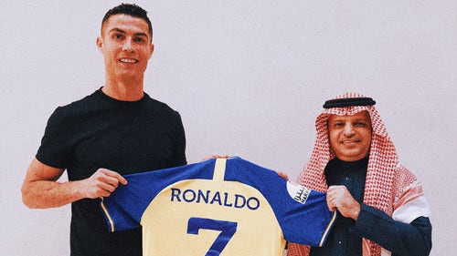 PREMIER LEAGUE Trending Image: Cristiano Ronaldo signs mega-deal with Saudi Arabian club Al Nassr